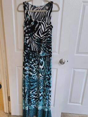 Sleeveless Animal Print Maxi Dress in Black, White & Teal Size XS